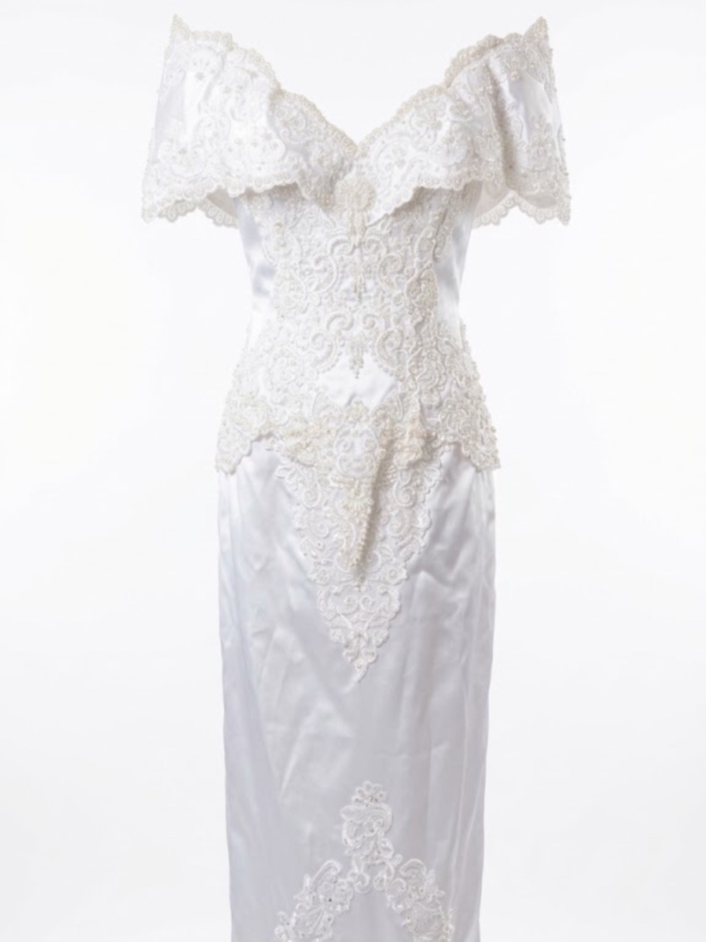 Vintage 1980s/90 Off-the-Shoulder Lace and Beaded Wedding Dress